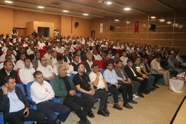 Büyükşehi̇r’den Şoförlere “Fermuar Si̇stemi̇yle Yaşama Yol Ver” Eği̇ti̇mi̇ (5)