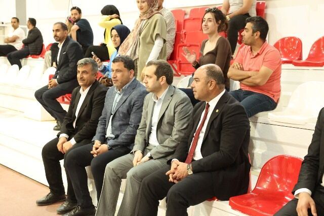 Şanliurfa’da 19 Mayis Teni̇s Turnuvasi Coşkuyla Tamamlandi (5)