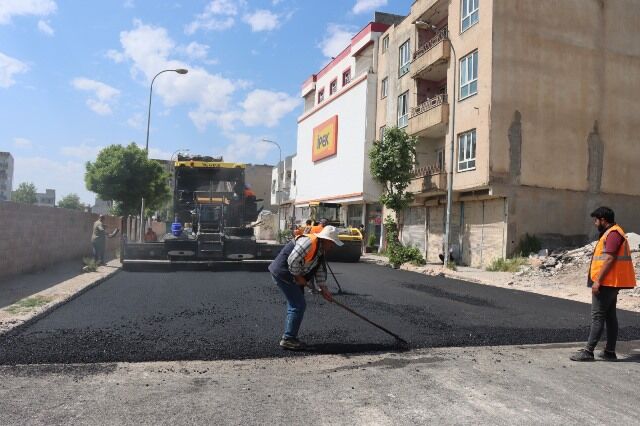 ŞANLIURFA BÜYÜKŞEHİR’DEN VİRANŞEHİR’E MODERN YOL HİZMETİ