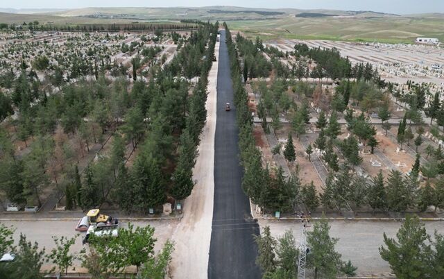 Yeni̇ Asri̇ Ai̇le Mezarliği’nda Ulaşim Konforu Artirildi (5)