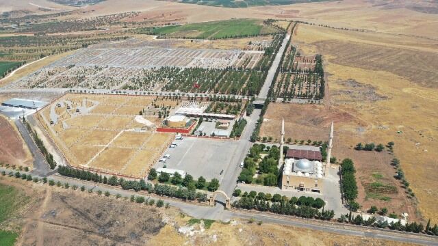 Yeni̇ Asri̇ Mezarlikta Sicak Asfalt Çalişmasi Yapilacak (4)-1